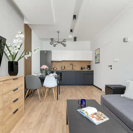 Stylowy W Centrum Gdyni I Blisko Plazy By Renters アパート