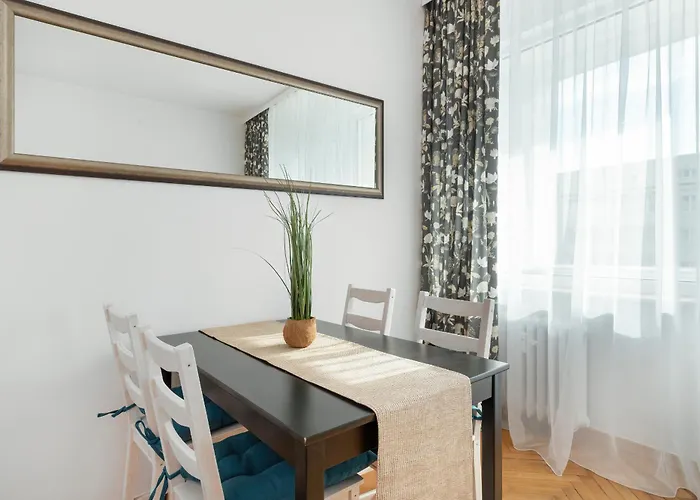Apartment Stylowe W Centrum Gdyni I Blisko Plazy By Renters Gdynia